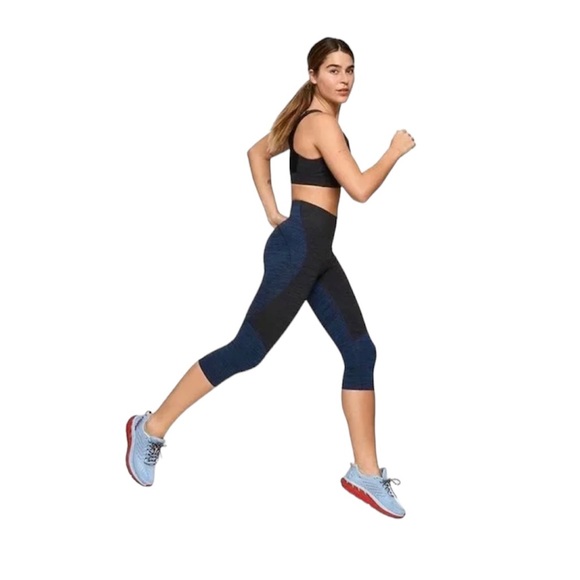 Outdoor Voices Two Tone Cropped Leggings - Picture 2 of 8